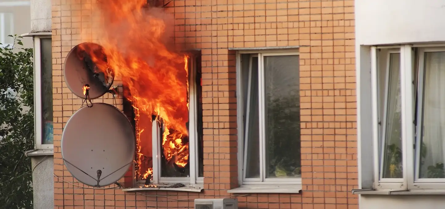 Website - Facility Intelligence - Header Clientstory Fire Illustration